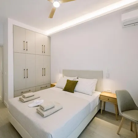 Terra Chic Retreat - 2br With Parking Χανιά