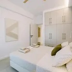 Terra Chic Retreat - 2br With Parking Apartment *