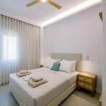 Terra Chic Retreat - 2br With Parking 하니아
